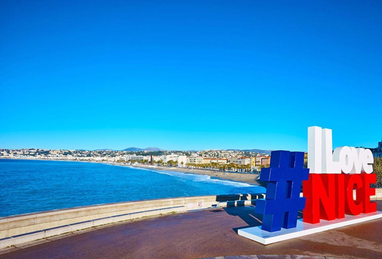 Riviera: Hyper-central With Sea-view Balcony Nice
